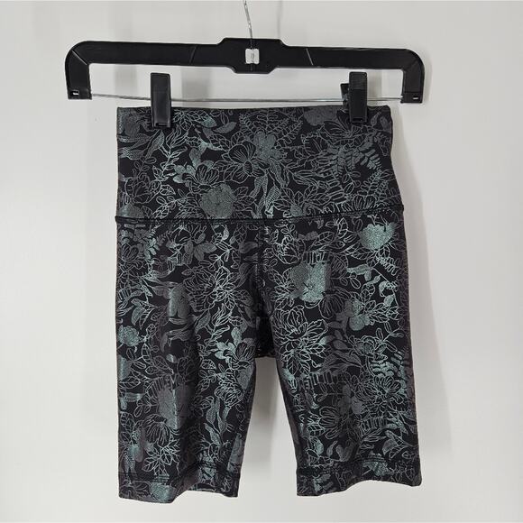 Lululemon Logo Flourish Black Iridescent 8" Foil Wunder Train High-Rise Short 4 - Picture 3 of 11